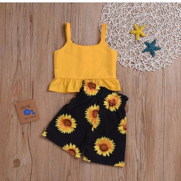 Sunflower 🌻 short set - Picture 2 of 2